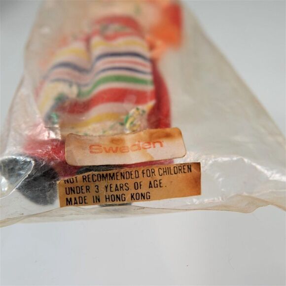 Sweden Vintage 60s Dolls from Around the World - Picture 4 of 8